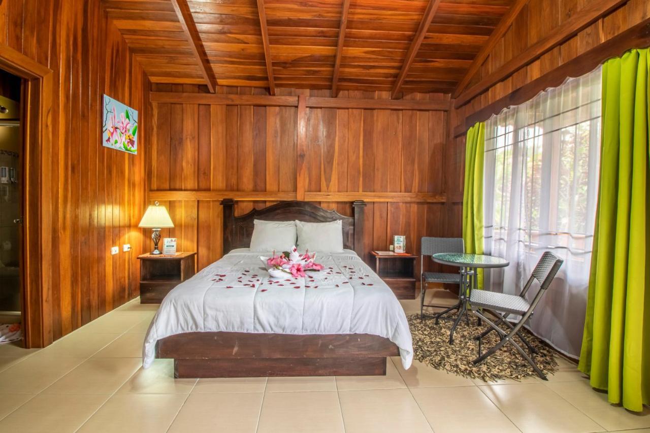 Hotel Rancho Cerro Azul La Fortuna Exterior foto