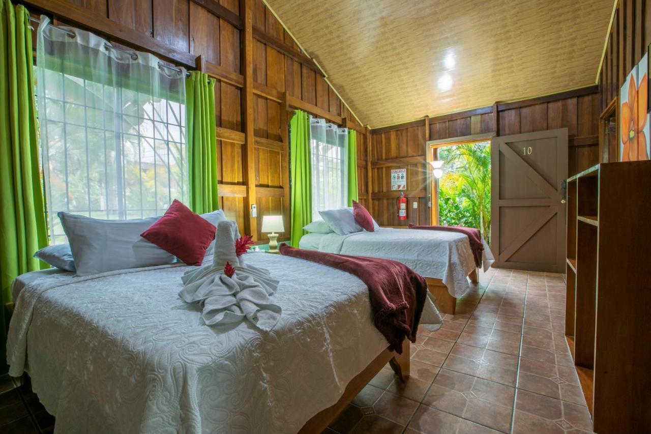 Hotel Rancho Cerro Azul La Fortuna Exterior foto
